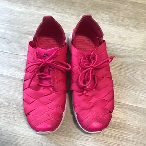 Nike roshe woven size 6